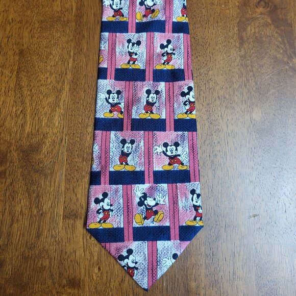 Mickey & Co ~ Atlas Designs ~ Vintage Mickey Mouse Necktie ~ Excellent Condition - Picture 3 of 7